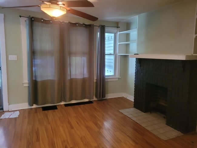 Photo - 4309 Saline St