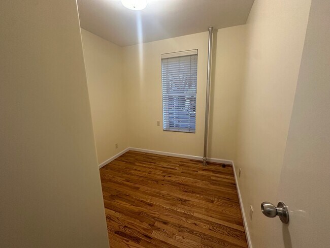 Photo - 1917 Avenue O