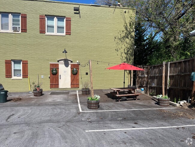 Building Photo - 441 N Potomac St Rental