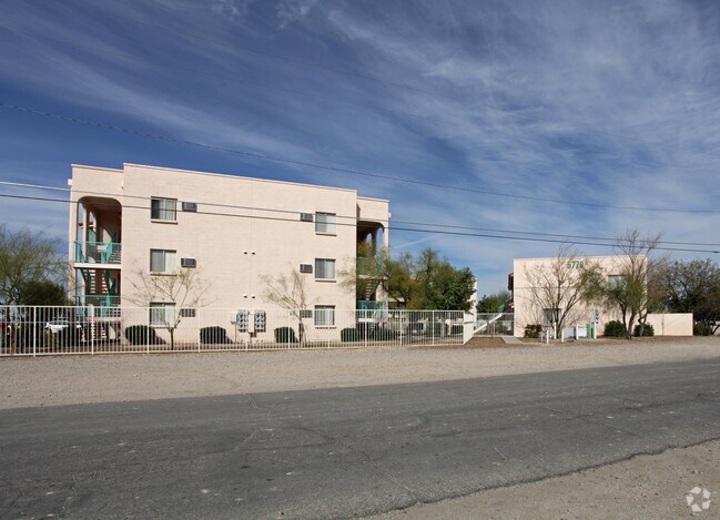 Photo - Drexel Plaza Apartments