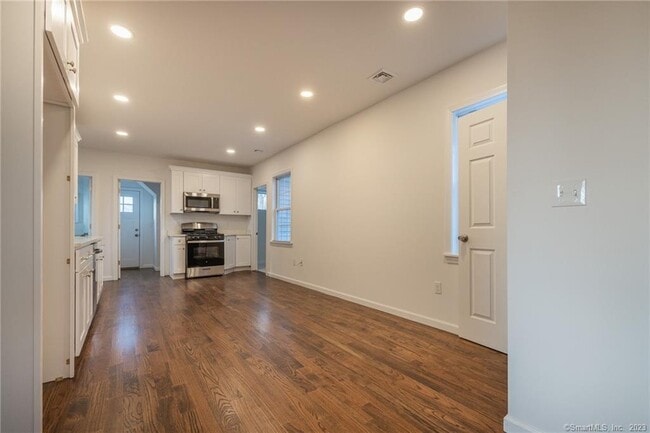 340 Pleasantview Ave Unidad 2nd/3rd floors