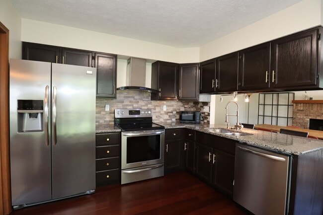 Photo - 2 Bedroom Lafayette Home!!