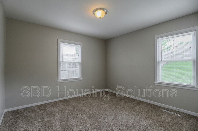 Photo - 505 NE 67th Pl