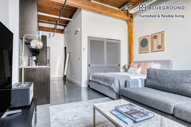 Photo - 2061 N Southport Ave Unidad FL4-ID569