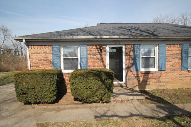 Photo - 124 Henry Ct