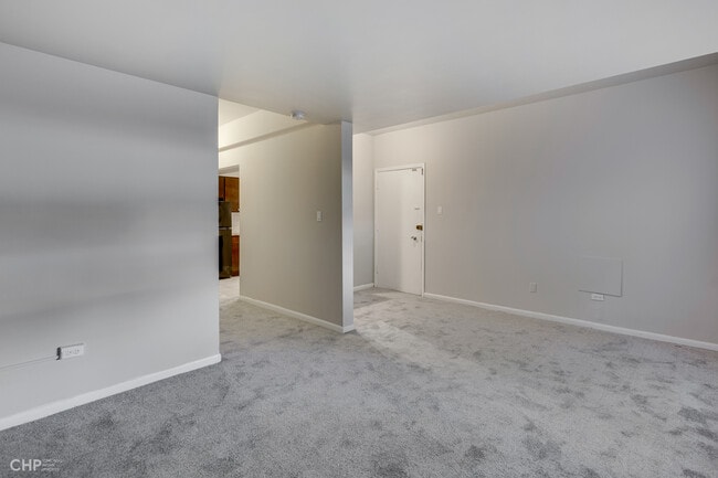 2411 West Fitch