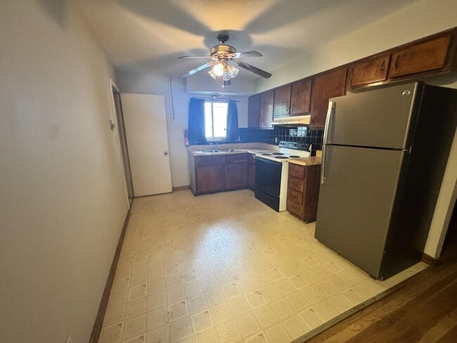 Photo - 2203-2205 McGuffey Rd Unit 2205 McGuffey Rd