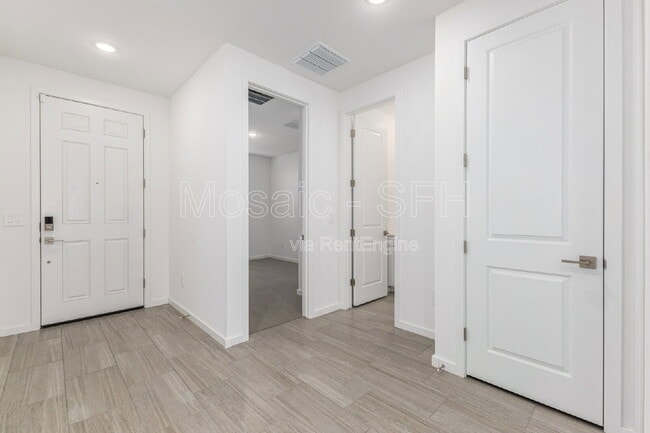 Photo - 35394 N Perennial St