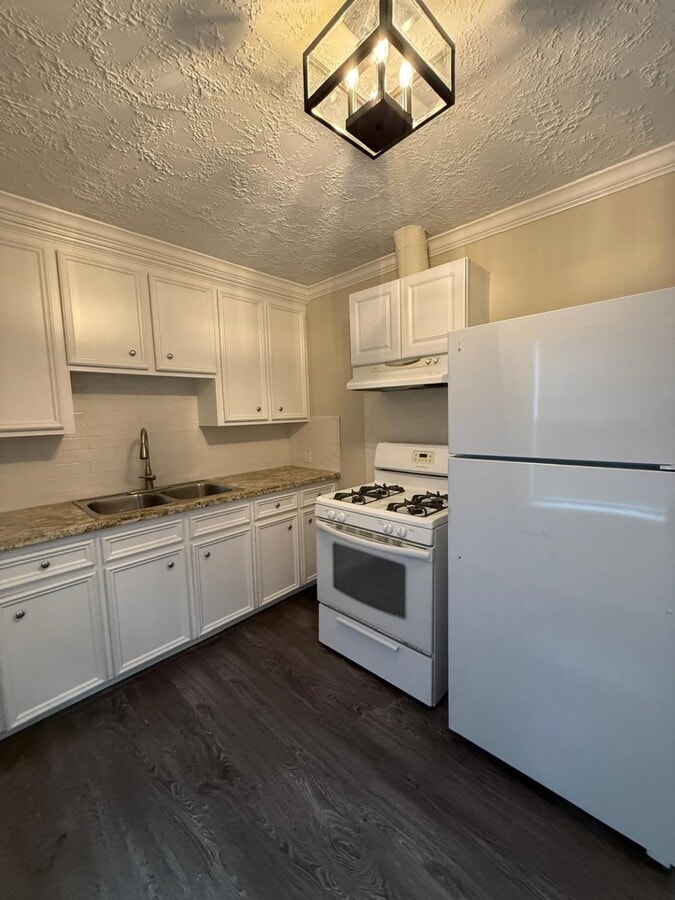 Photo - 731 Columbia St