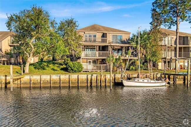 Building Photo - 18138 Bal Harbour Dr Rental