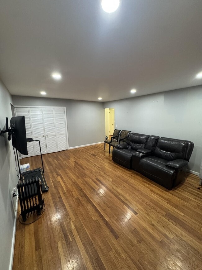 Photo - 9119 Smith Ave Unidad FIRST FLOOR