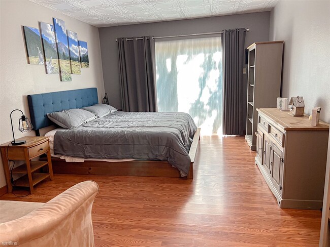 4 br, 2 bath House - 3650 North Loma Vista... - 4 br, 2 bath House - 3650 North Loma Vista...