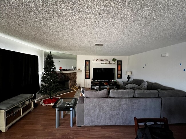 Photo - 1501 Cedar Rock Ln Unidad 202