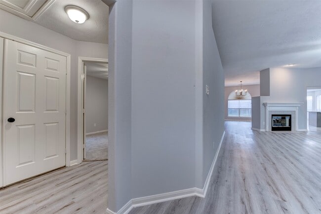 Photo - 9026 Eaglecove Dr