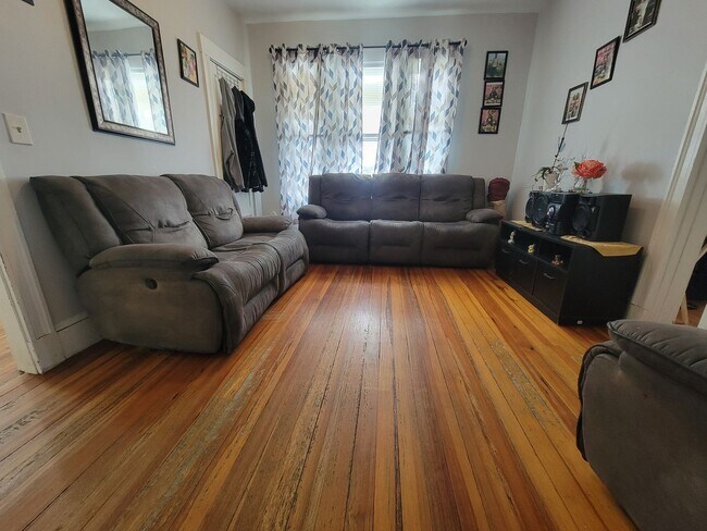 Photo - 139 Franklin St Unidad 5