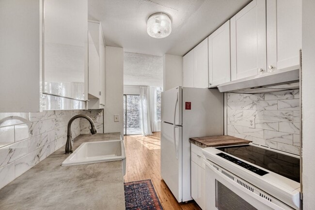 Photo - 350 Arapahoe Ave Unit 10