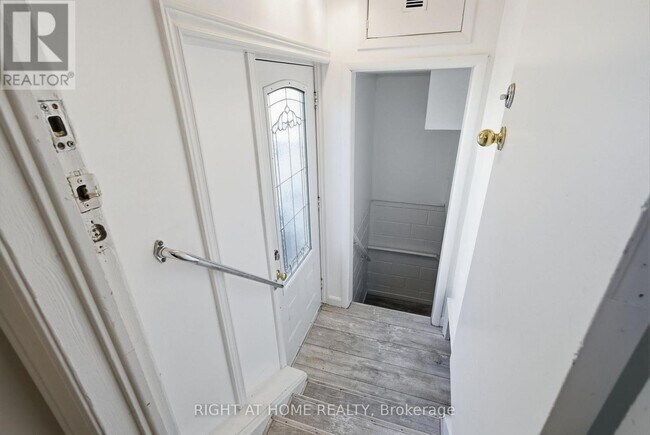 Photo - 708 Carnegie Ave
