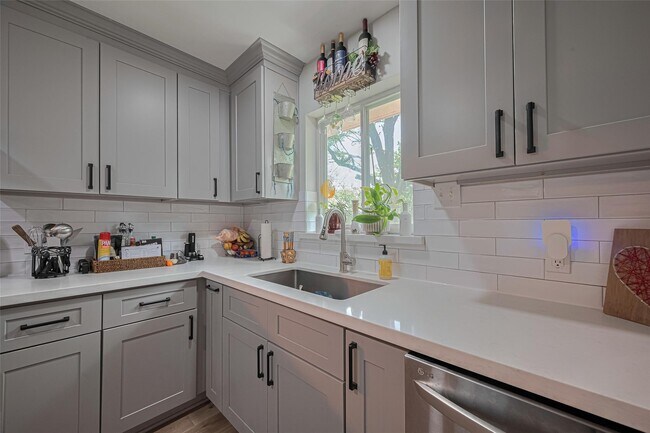 Photo - 1941 Heights Dr