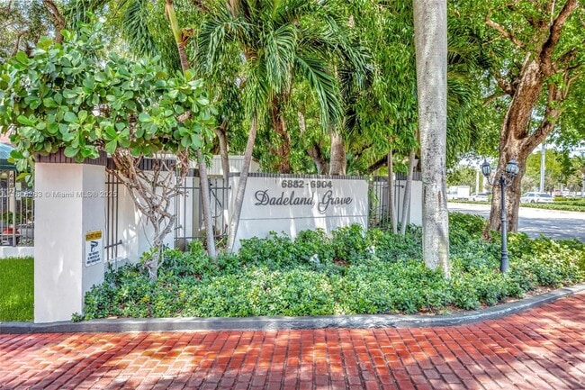 Building Photo - 6890 N Kendall Dr Unit B301 Rental