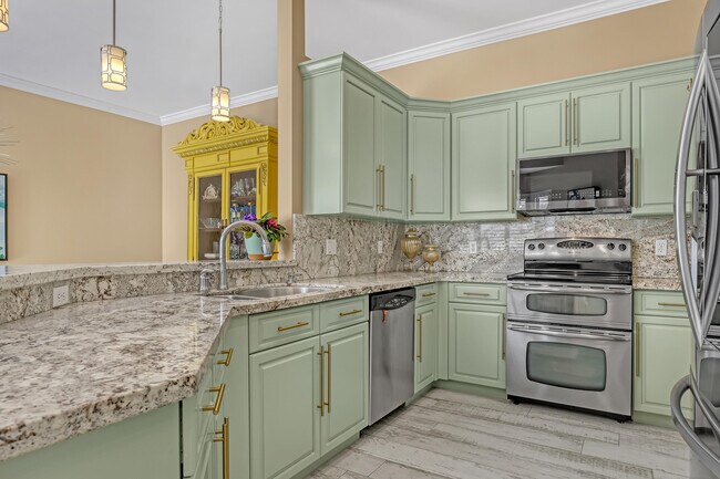 Photo - 2076 Cezanne Rd