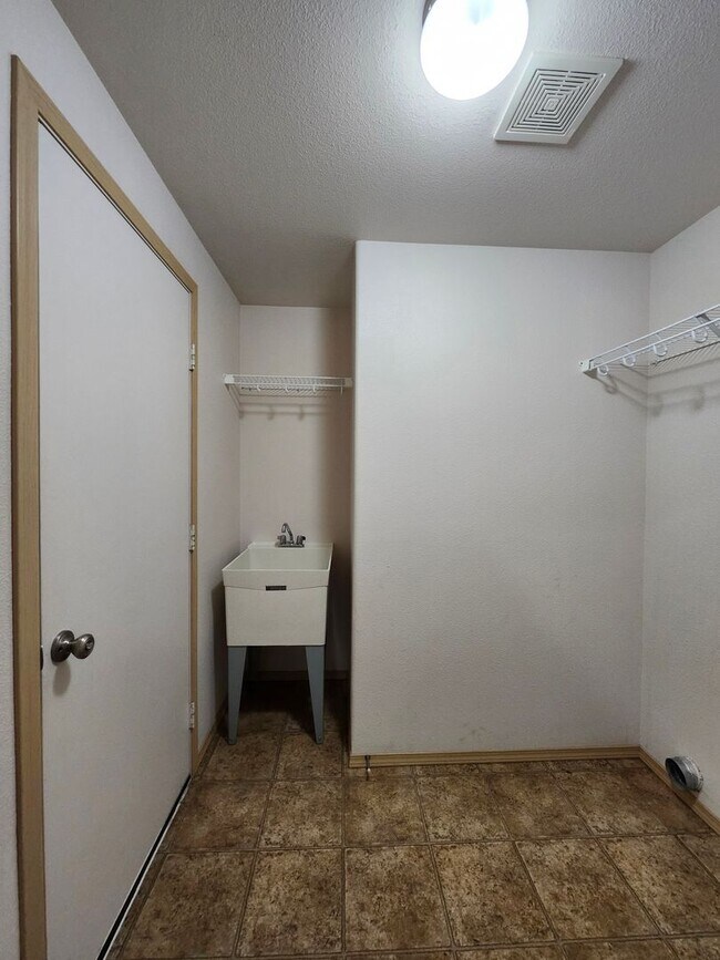 Photo - 5811 Austin Ct