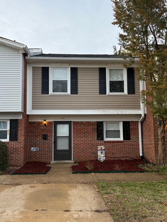 Building Photo - 5559 New Colony Dr