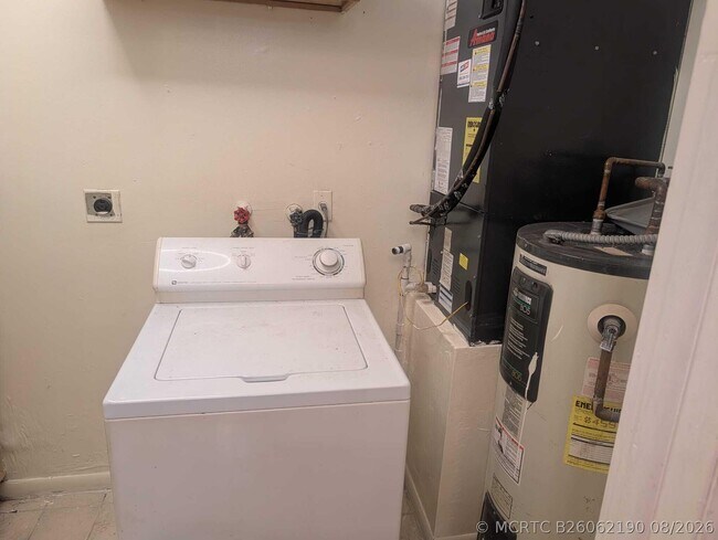 Photo - 480 NW 14th St