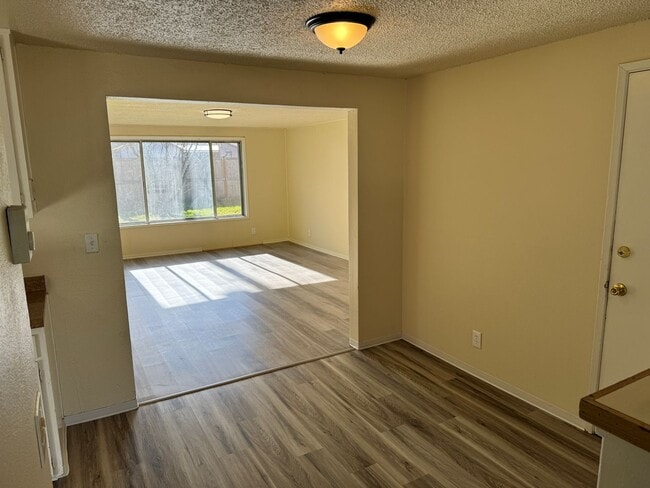 Photo - Updated 4 bedroom 1 bathroom house in Eugene!