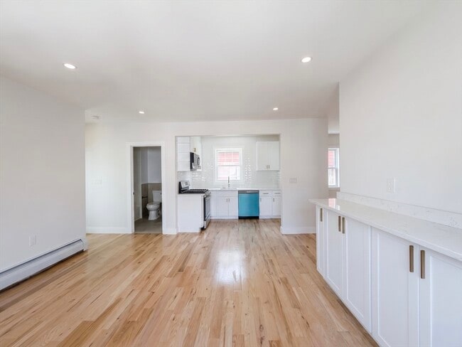 Photo - 10 Pearl St Unit 2