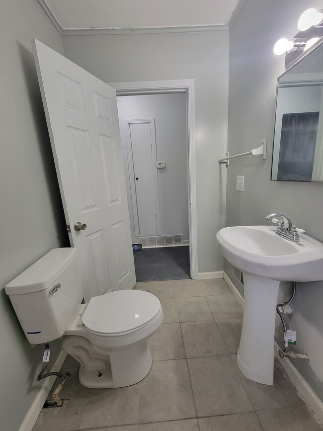 Photo - 14751 Glenfield Ave