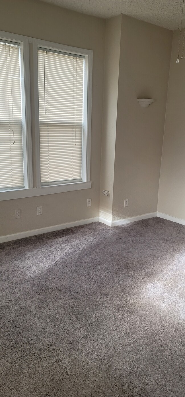 Photo - 1628 W Mission Ave