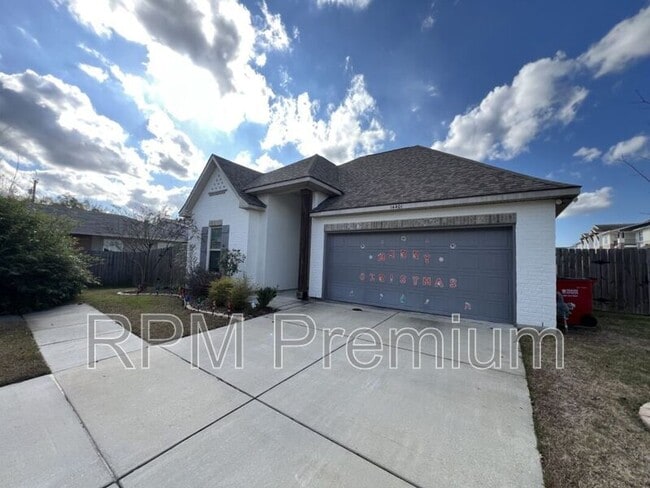 Photo - 14401 Sterling Oaks Dr