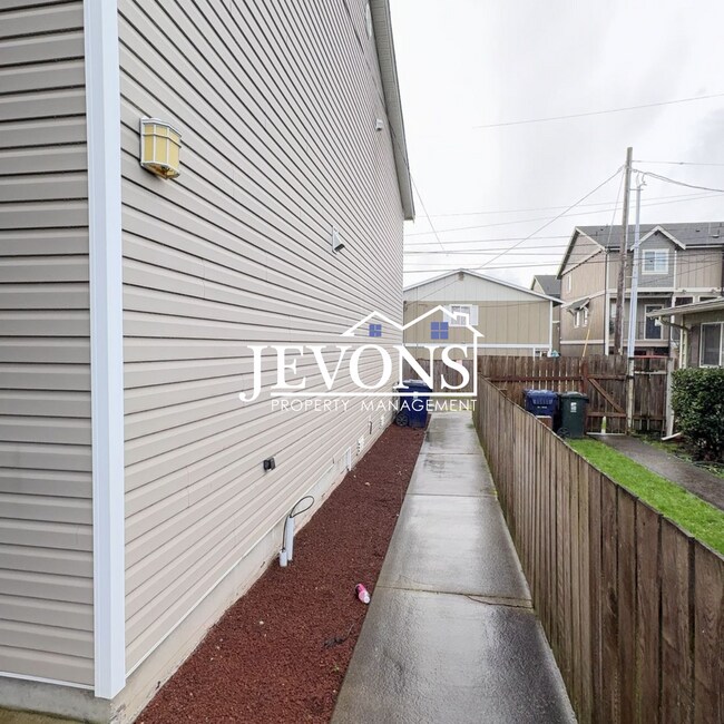 Photo - 4538 S Warner St Unit A
