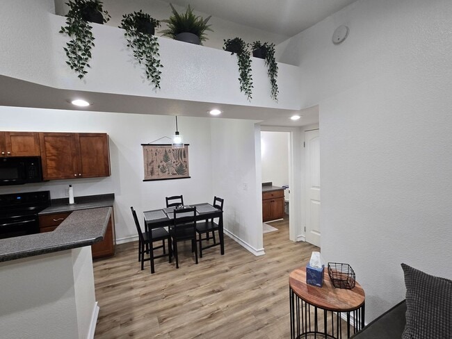 Photo - West-Flagstaff Condo in the Arbors - 2 Bed, 2 Bath - Students OK! 1 Sm. Pet OK! Avail. July 10th!! Unit 10-279