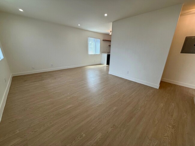 Photo - 3900 W 1st St Unidad 9