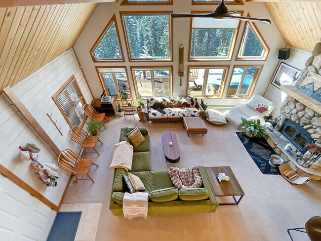1043 Range Rd
