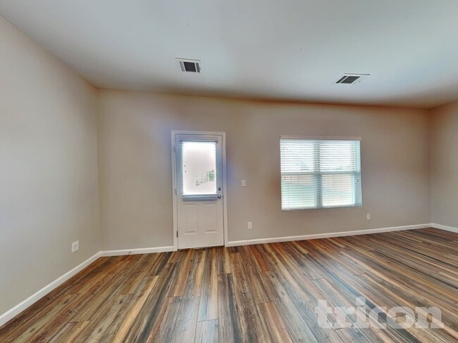 Photo - 731 Independence Ave