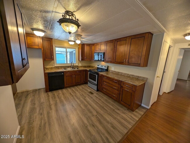 Photo - 18003 N 2nd St