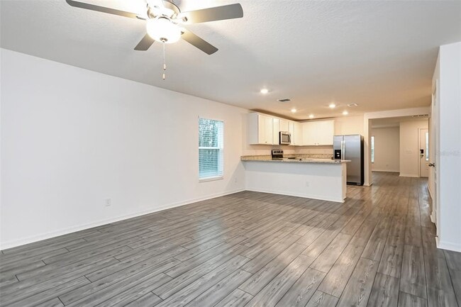 Photo - 2006 Maple Ln