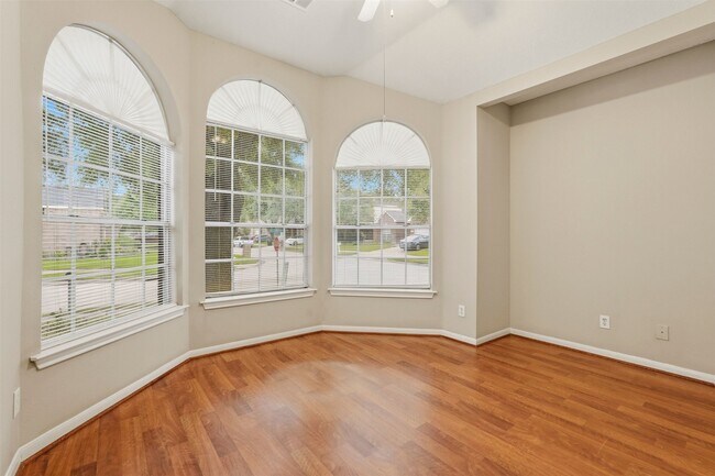 Photo - 7910 Masonwood Ln