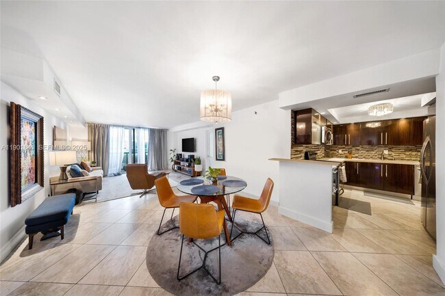 Building Photo - 6039 Collins Ave Unit 1415