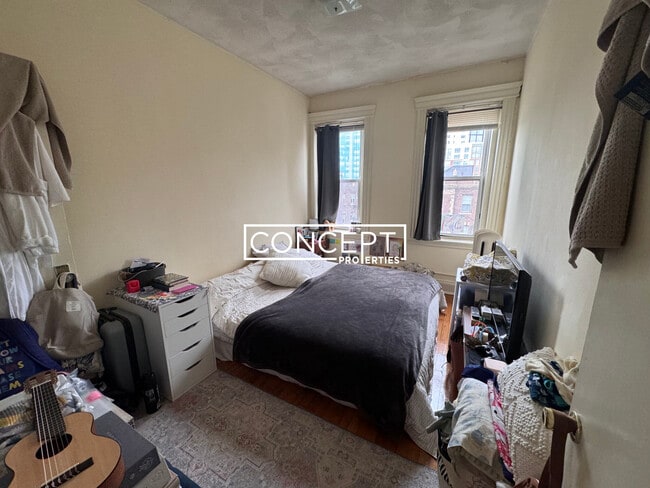 Building Photo - 124 Peterborough St Unit 17CP