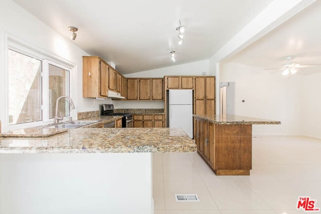 Photo - 27584 Onyx Ln