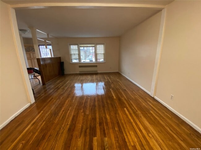 Photo - 450 Beach 68th St