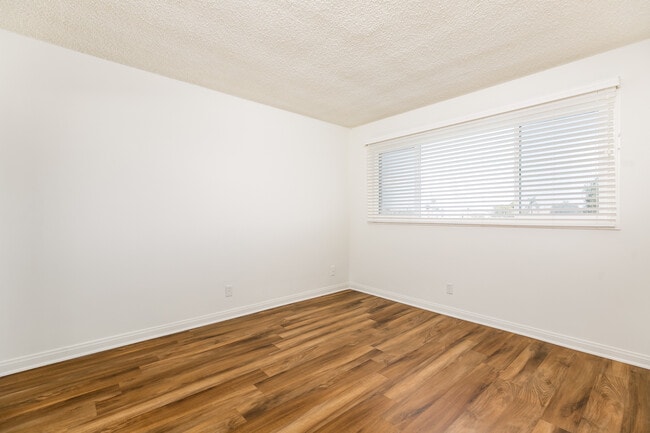 Photo - 2616 Mathews Ave