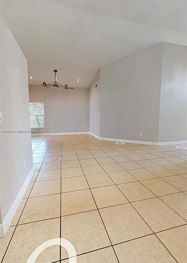 Photo - 14001 Oak Ridge Dr