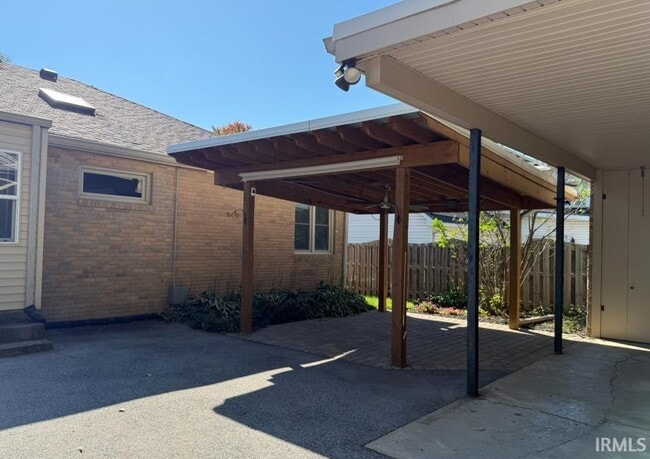 Photo - 924 Carrolton Blvd