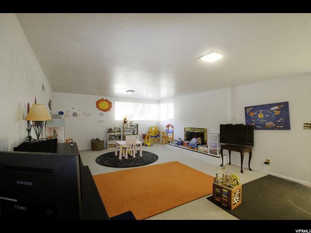 Huge living room with great light - 1319 Westminster Ave S Unit Main Level