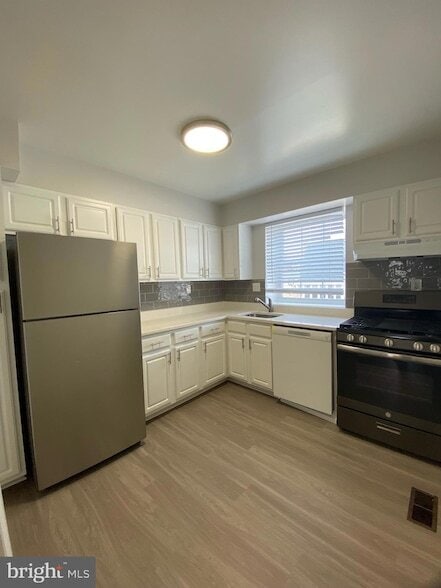 Photo - 1117 Chesapeake Dr