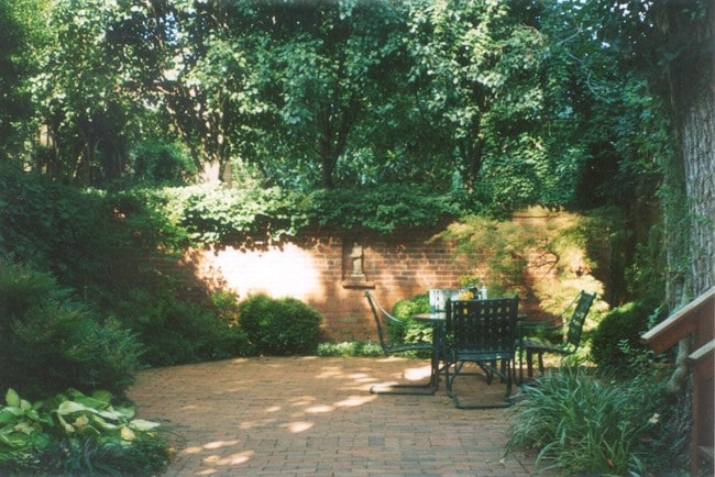 jardín - 1310 33rd St NW